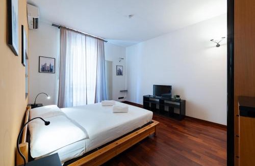 Porta Garibaldi Apartment | Isola - Porta Nuova- Elegant 1BDR apartment with balcony