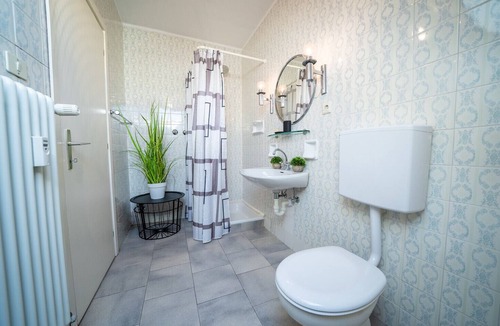 Seestrasse Apartment | 700B Apartments Am See