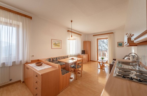 Caldaro Sulla Strada del Vino Apartment | 729B Apartments Haus Weinberg