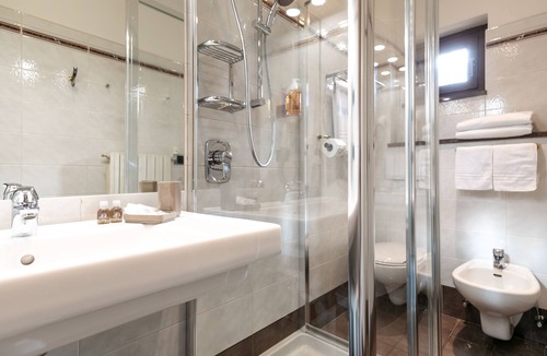 Transacqua Hotel | Hotel Isolabella Wellness