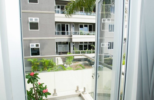 Jack's Hill Apartment | It's an Experience (IAE)Homes :Luxury Apt close to all the hot spots in Kingston