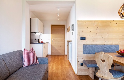 Castelrotto Apartment | Apartment “Haus Lohengrin - Ferienwohnung 4” with Mountain View, Wi-Fi, Balcony & Garden