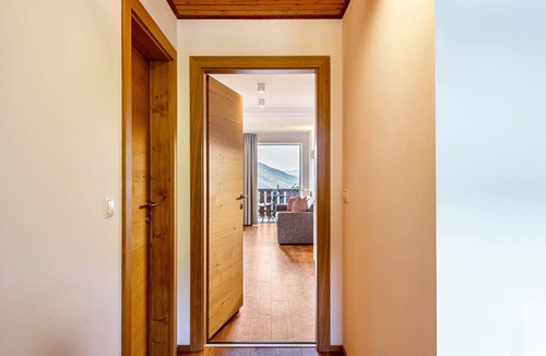 Castelrotto Apartment | Apartment “Haus Lohengrin - Ferienwohnung 4” with Mountain View, Wi-Fi, Balcony & Garden