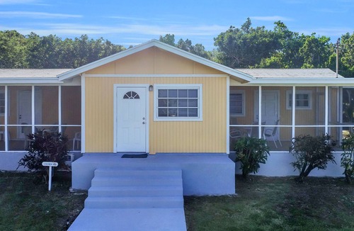George Town Cottage | Ixora East - Beach access with great snorkeling spot