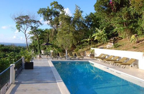 Runaway Bay Villa | Jaquar Villas - Exclusive 20 bedroom Property for Reunions, Weddings, events