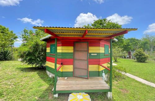 Little Bay Hostel | Judy House 2 - Lewis Backpacker Hostel