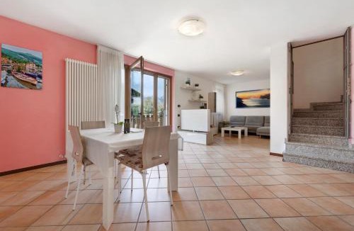 Bolognano-Vignole Villa | Katzemburg 9999