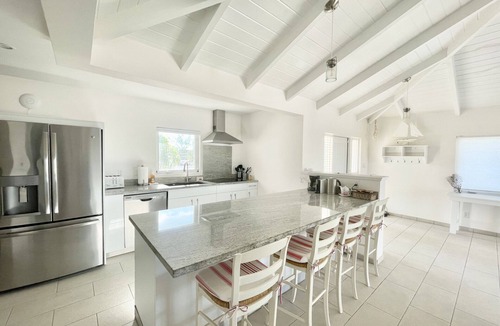 William's Town Cottage | KeyLime Cottage: Beachfront vacation house, Tropic of Cancer beach, Little Exuma