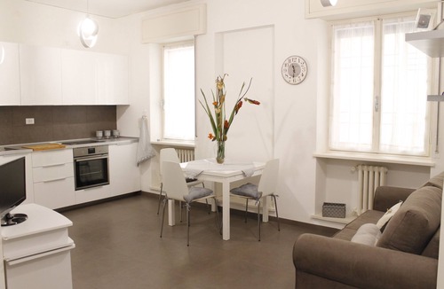 Verona City Centre Apartment | King Lear - White Rose - Apartment for 2 to 5 people at 100mt from the Arena
