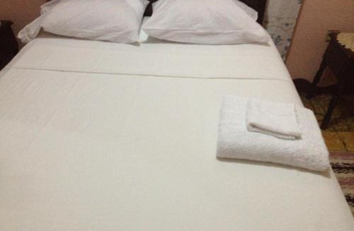 Rollington Town Bed & Breakfast | Kingston Airport bed and breakfast