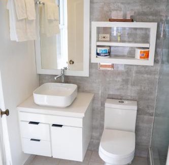 Mona Apartment | Kingston Skyline Escape