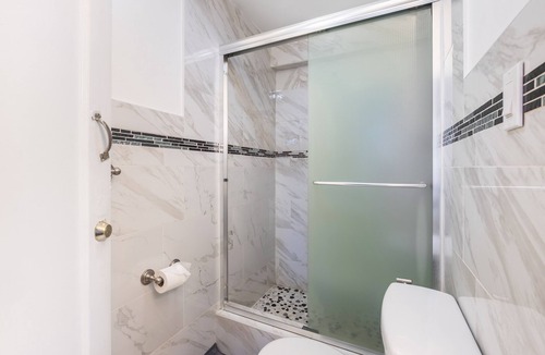 Crown Heights Hostel | KLO Guest House