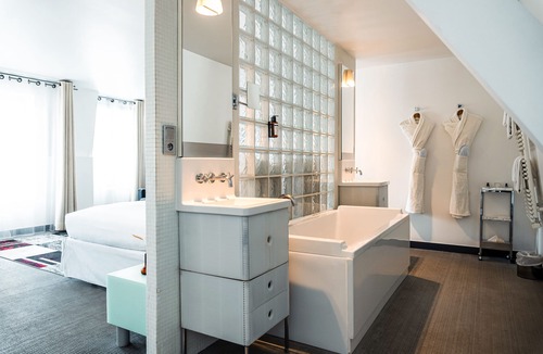 Quartier de la Goutte-d'Or Hotel | Kube Hotel Paris