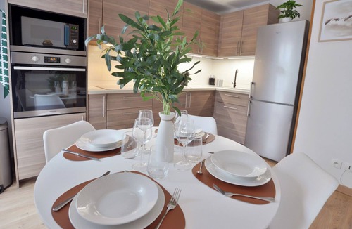 Bailly-Romainvilliers Apartment | L'Olivier 7min Disneyland Paris 4 persons + 1 baby with Parking/Balcony