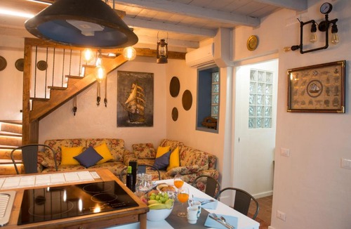 Sulzano House | La Casa del Comandante