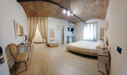 Portile House | La Corte Country Rooms