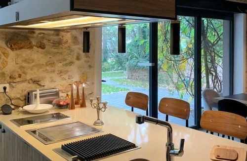 Le Plessis-Robinson House | La Maison de Robinson