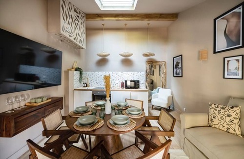 Bercy House | La Maison de la Bastille