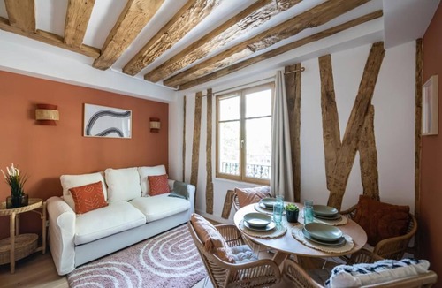 Bercy House | La Maison de la Bastille