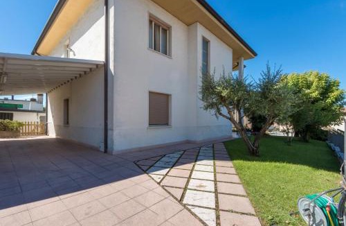 Sandra Apartment | La Maison de Mely with garden