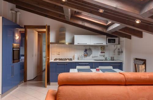 Est Apartment | La Mansarda di Giulietta
