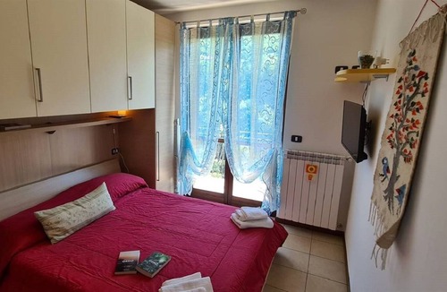Tavernola Apartment | LADYBUGS RESIDENCE WITH LAKE ISEO VIEW