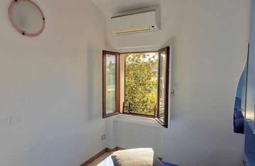 Desenzano del Garda Apartment | [lake front + parking] La casa di Pamela