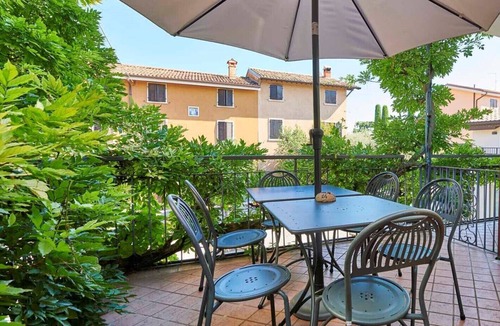 Lazise Apartment | Lake Garda large two-room apartment with wi-fi smart TV air conditioning outdoor table