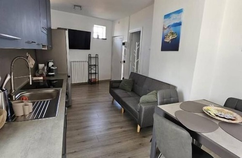 Meina Apartment | Lake View