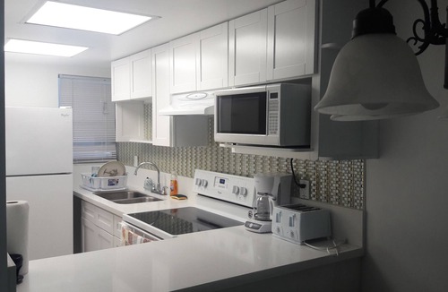Downtown Apartment | LAKEVIEW MANOR STUDIO APARTMENT