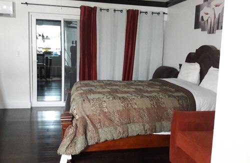 Downtown Condo | LAKEVIEW STUDIO ON GOLF COURSE