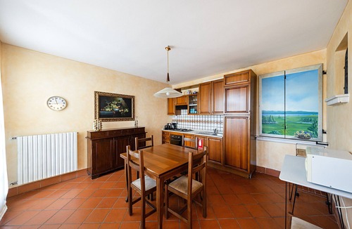 Soiano del Lago Apartment | Large apartment with lake view and swimming pool