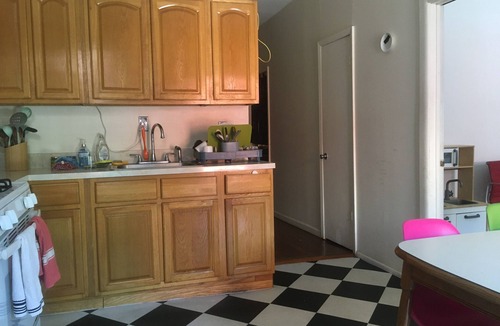 Williamsburg Apartment | LARGE BRIGHT ROOM IN EAST WILLIAMSBURG.