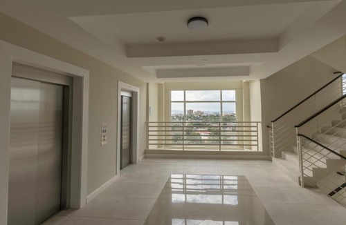 New Kingston Apartment | Le Luxe Penthouse 2BR w AC Wifi & 24 hr sec