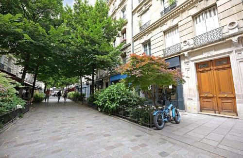 Saint-Gervais Apartment | Le Marais Luxury & Trendy Apartment