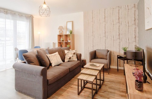 Cachan Apartment | Le Perfectionniste - spacieux logement terrasse avec parking