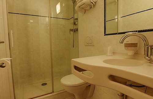 Saint-Mande Hotel | Le Ruisseau