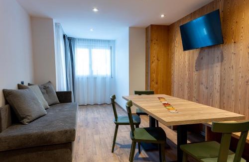 Passo del Tonale Apartment | Le Sort Mountain Retreat