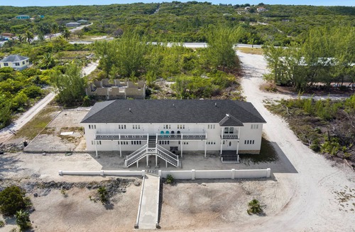 Farmer's Hill Apartment | Legacy Beach Suites