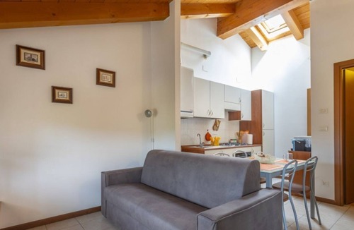 Buttrio Apartment | LEISURE & BUSINESS (Leisure & Business)