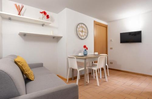 Gardone Riviera Apartment | Lemon House 1 by Wonderful Italy