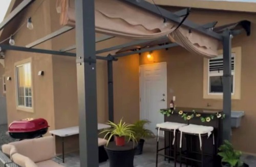 Portmore House | LEY MAR MANOR- EXQUISITE COMFORT