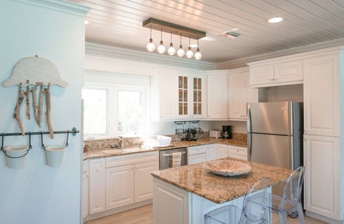 Tar Bay House | Limited-time chance! Bajamar: Beachfront 5BR Villa w/pool