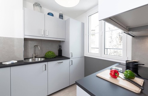 Quartier de Rochechouart Apartment | LivinParis | Luxury 2 Bedrooms Opera II
