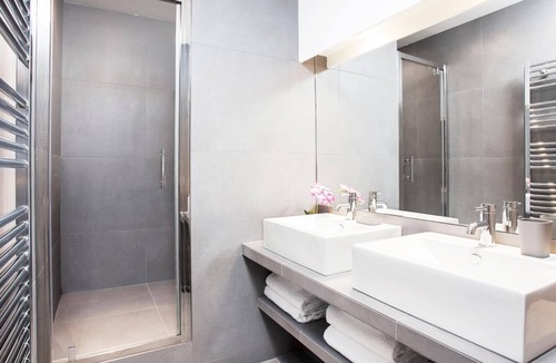 Quartier Sainte-Avoye Apartment | LivinParis | Luxury 3 Bedrooms Le Marais I