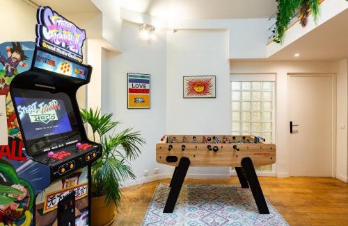 Porte-Saint-Martin Apartment | Loft familial au cœur de Paris avec Clim, Arcade et Baby-foot Proche République et Canal St Martin