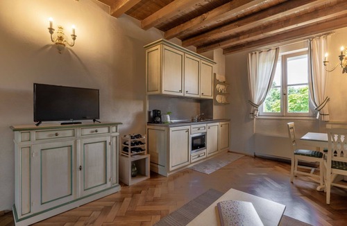 Strassoldo Apartment | Lovely apartment for 6 guests with A/C, WIFI and TV