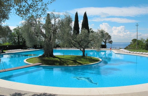 Corno Apartment | Lovely apartment for 5 people with pool, WIFI, TV and terrace