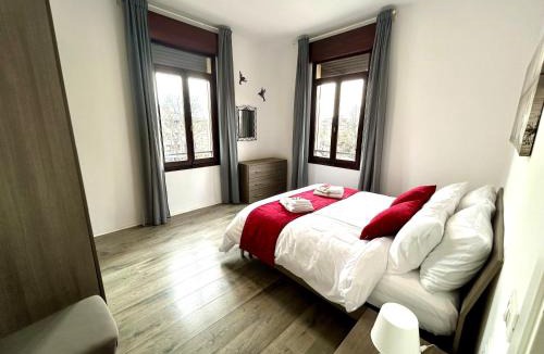 Padova Apartment | Lovely Bridge View Apartment Close to Padua City Center