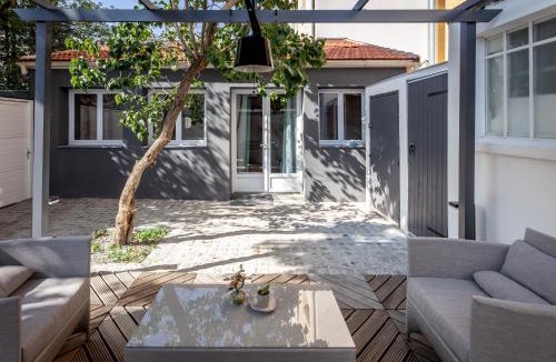 Petit-Ivry Apartment | Lovely little house with private garden in Paris